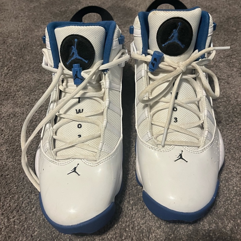 Nike Sneakers. Men 9.5